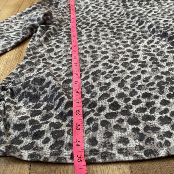 Coldwater Creek Cheetah Boat Neck 3/4 Sleeve Top - Picture 7 of 9
